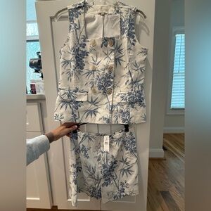 Loft linen blend short/vest set , NWT , top MP, shorts 6